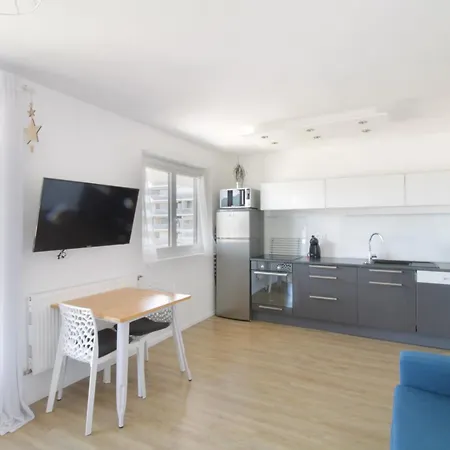 4 Swimming Pool Summer Parking & Superb View! Appartement *