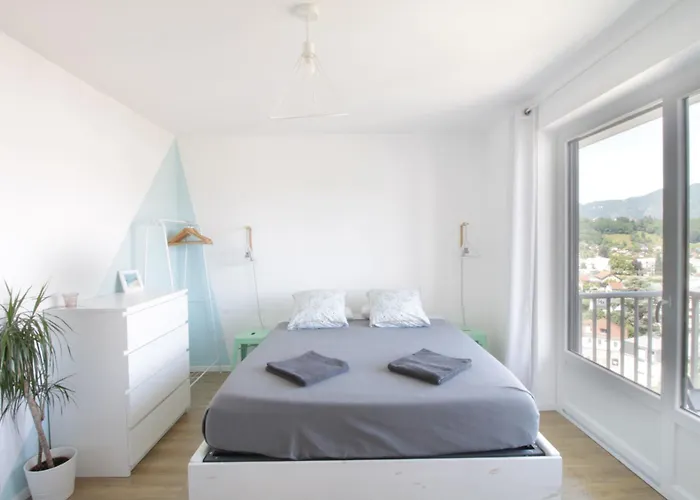 4 Swimming Pool Summer Parking & Superb View! Appartement