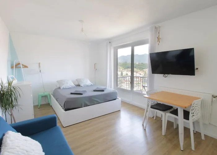 4 Swimming Pool Summer Parking & Superb View! Appartement